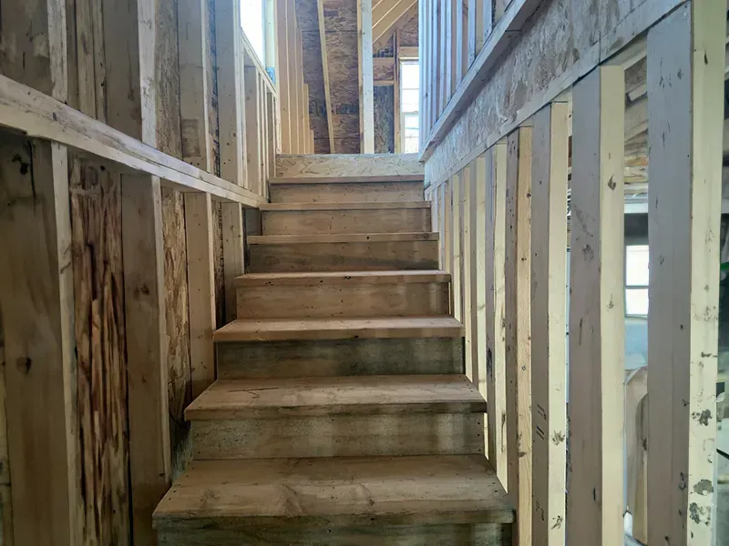 attic-stairs-hawtho1